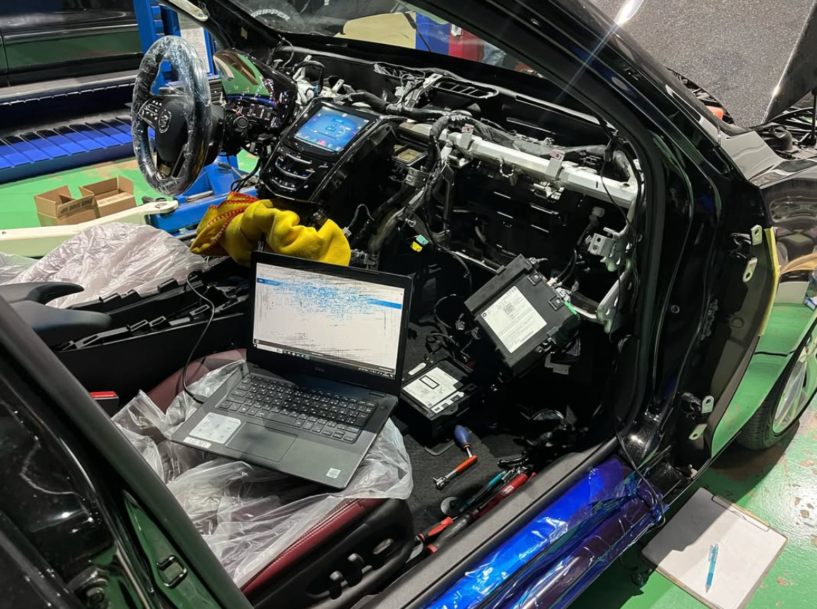 アメ車のエアコン故障診断作業