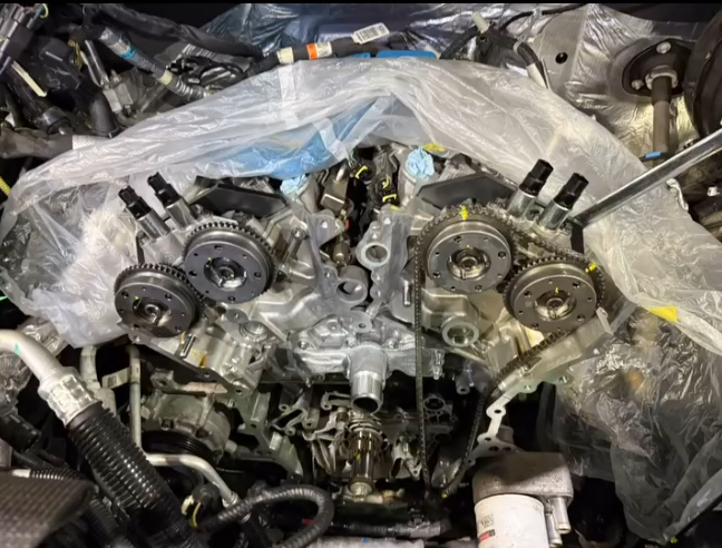 FORD F-150、Explorerなどエコブーストエンジン車両の修理